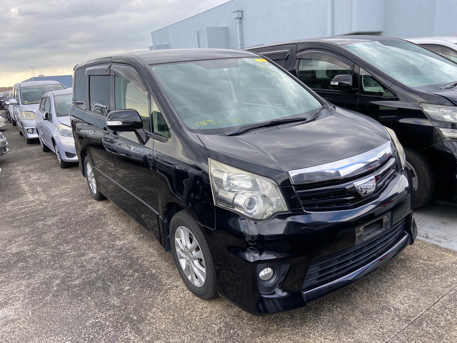 2012 Toyota Noah